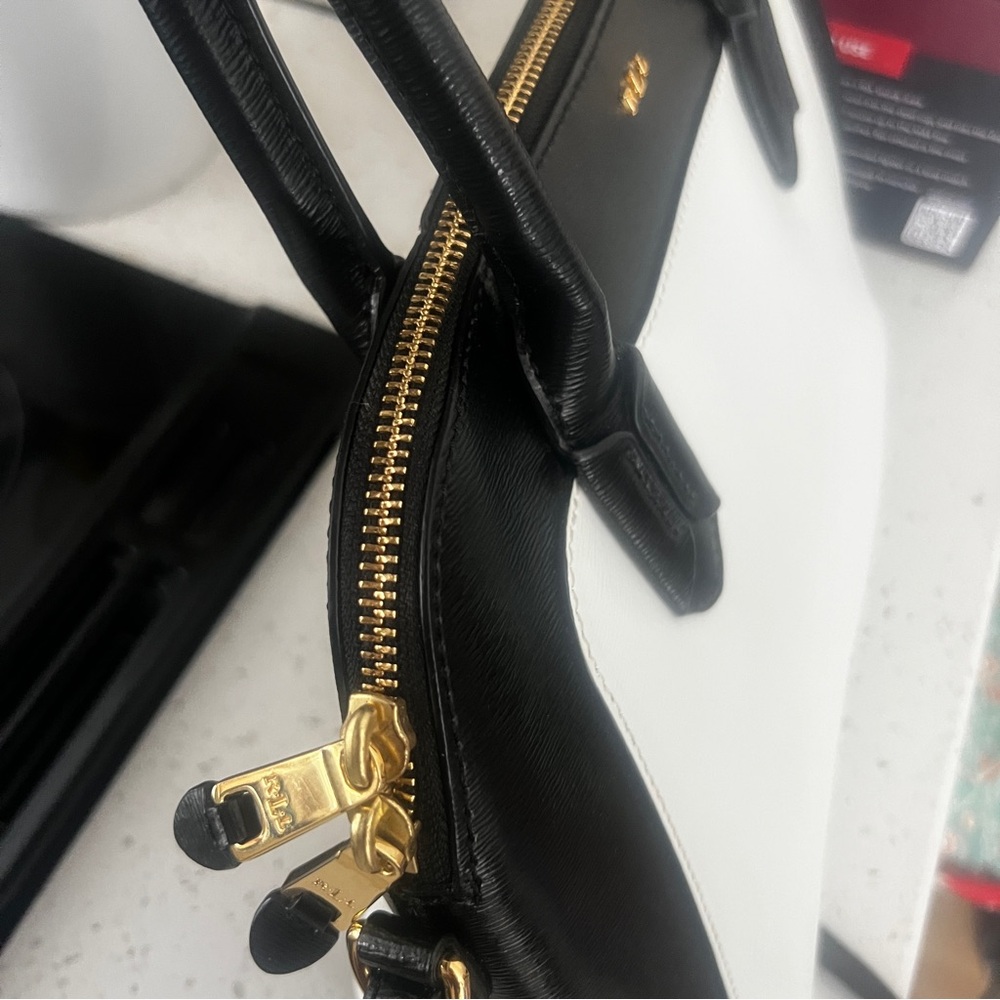 Ralph Lauren leather purse - Picture 4 of 4
